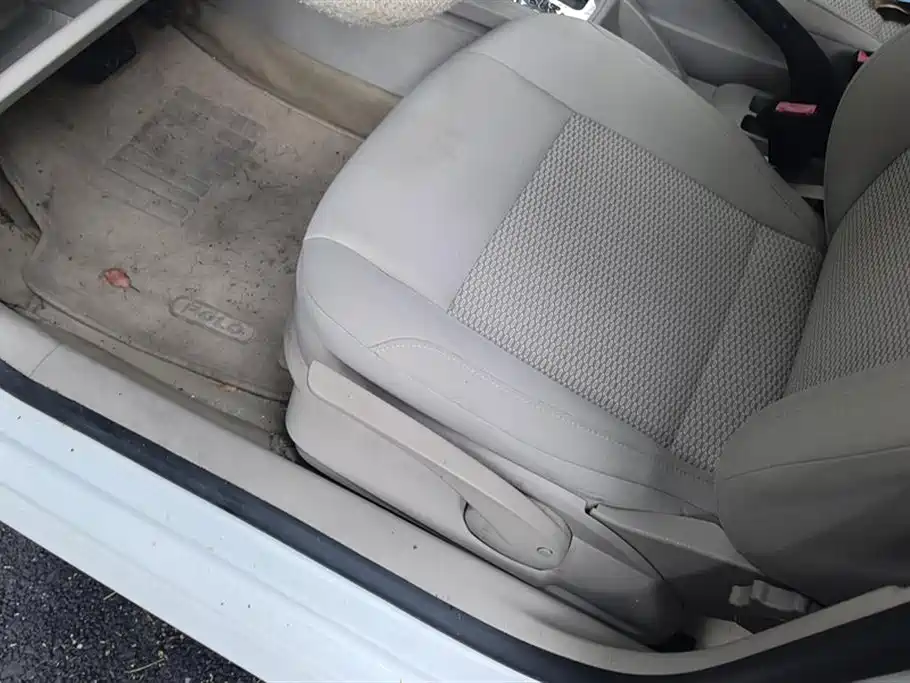 Volkswagen Polo 2011 Jingqu 1.6L Auto Cool Edition фото 9