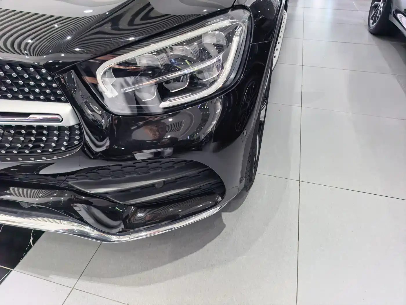 Mercedes-Benz GLC 2022 Model GLC 300 L 4MATIC Dynamic Edition фото 3