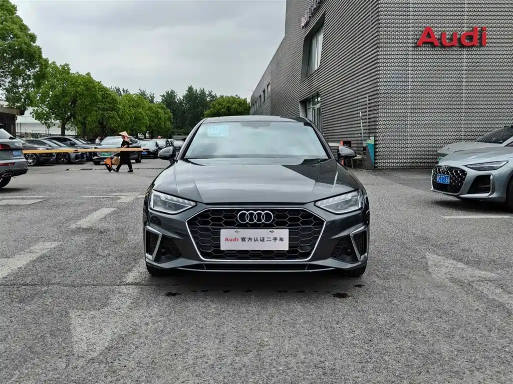 Audi A4L 2020 40 TFSI Luxury Dynamic фото 2