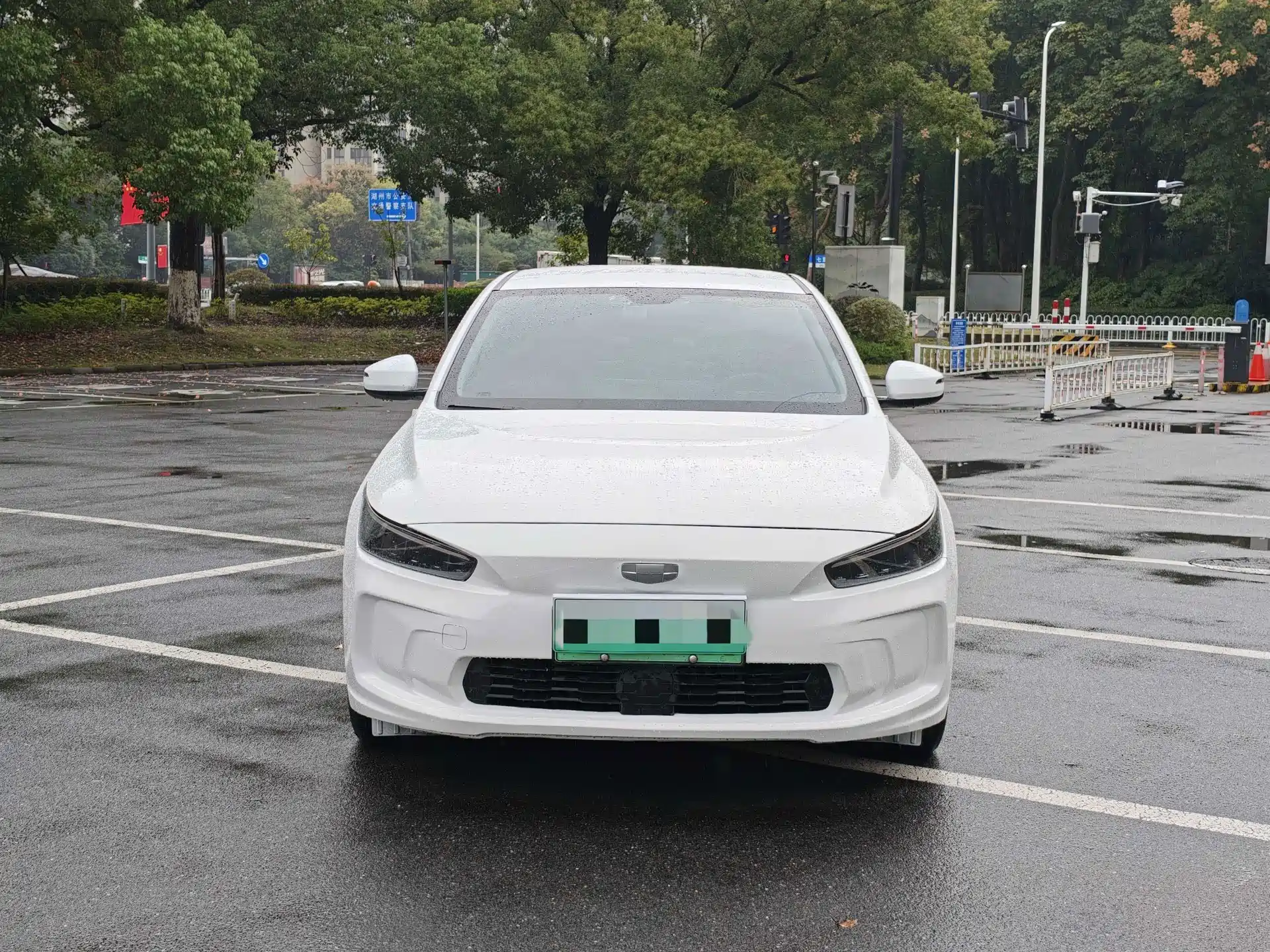 Фото 2 - Geely Geometry A
