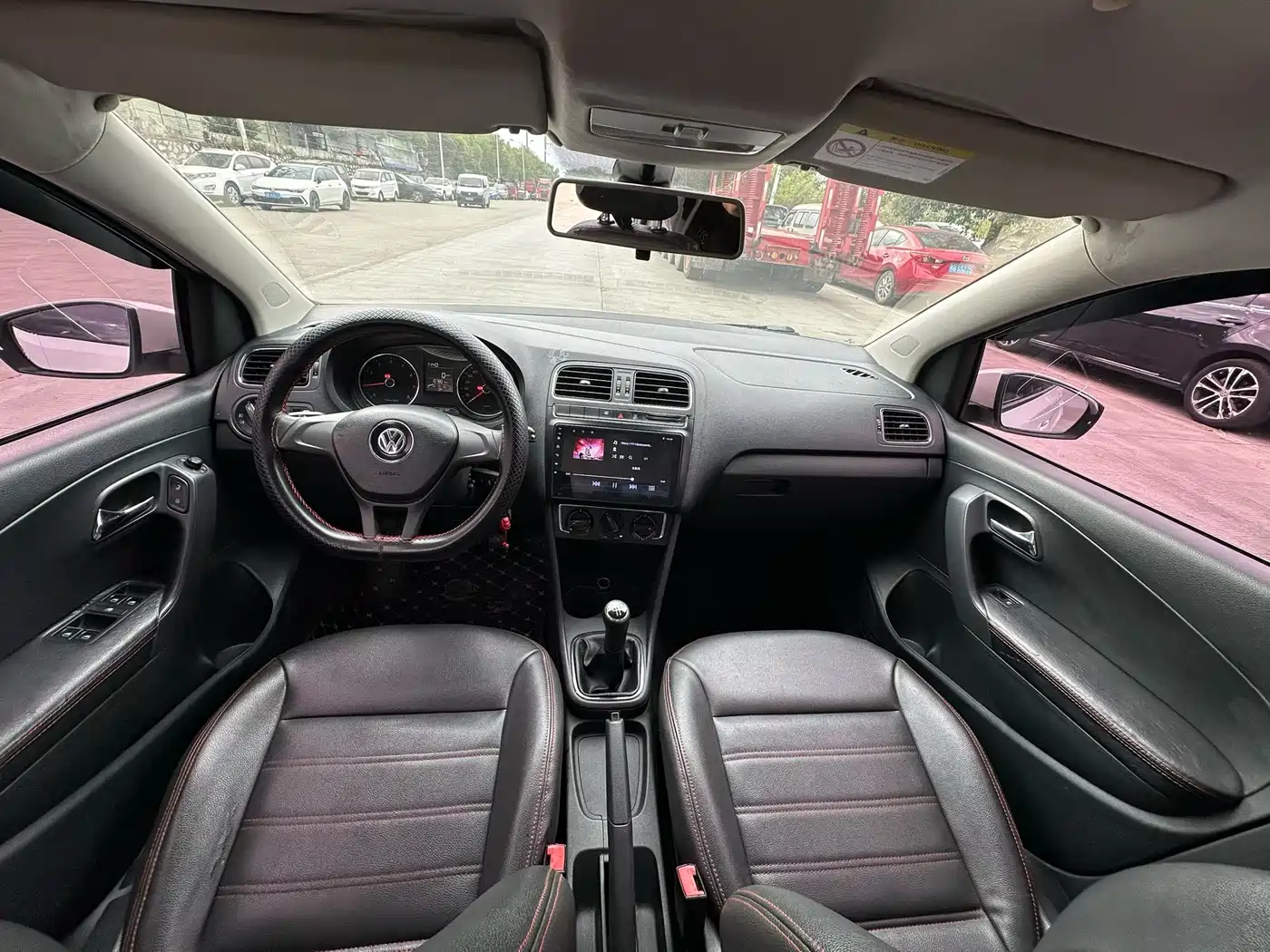 Volkswagen Polo 2014 1.6L Manual Comfort Edition фото 8