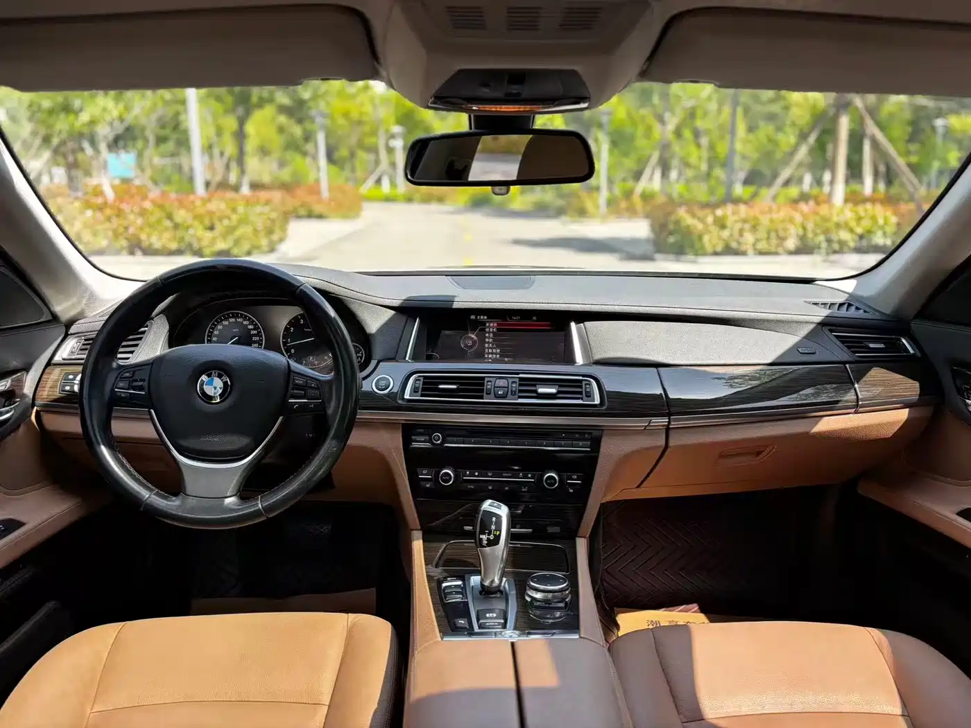 BMW 7 Series 2014 730Li Premium фото 5