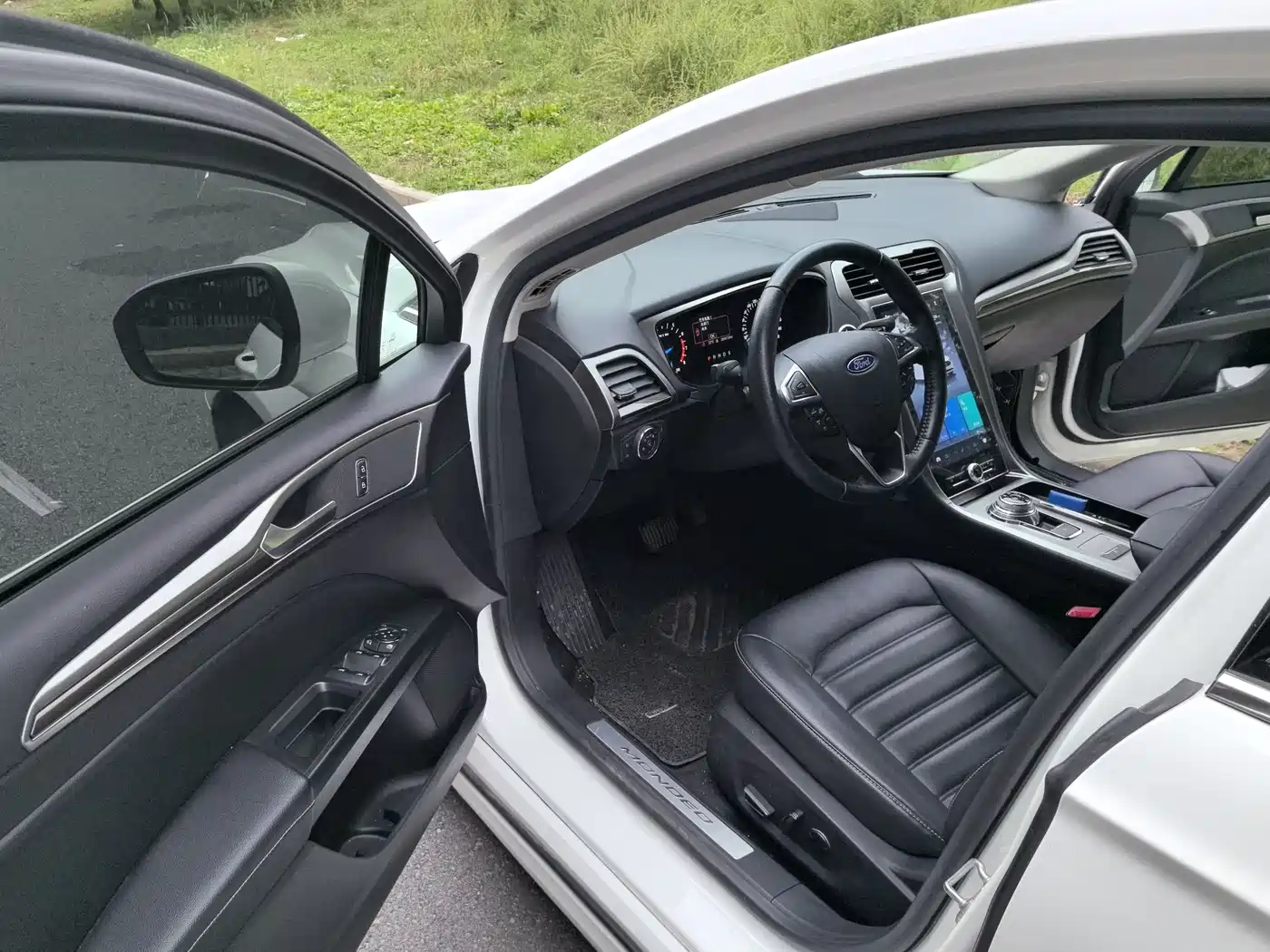 FORD MONDEO
