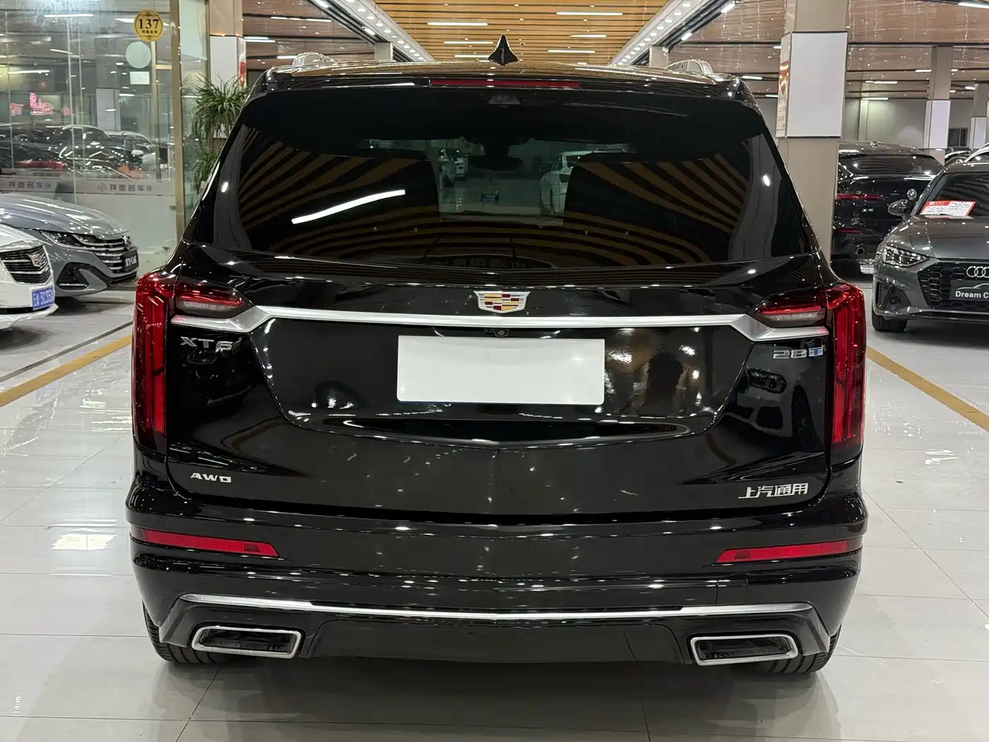 Фото 5 - Cadillac XT6
