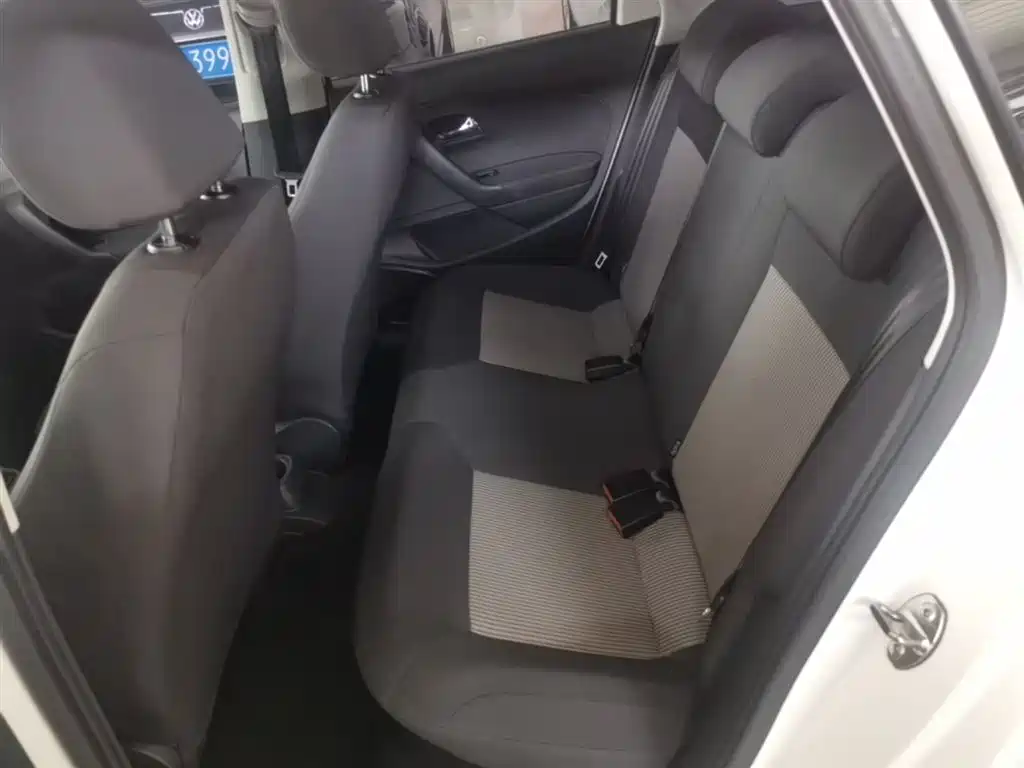Volkswagen Polo 2016 1.4L Manual Trend фото 17