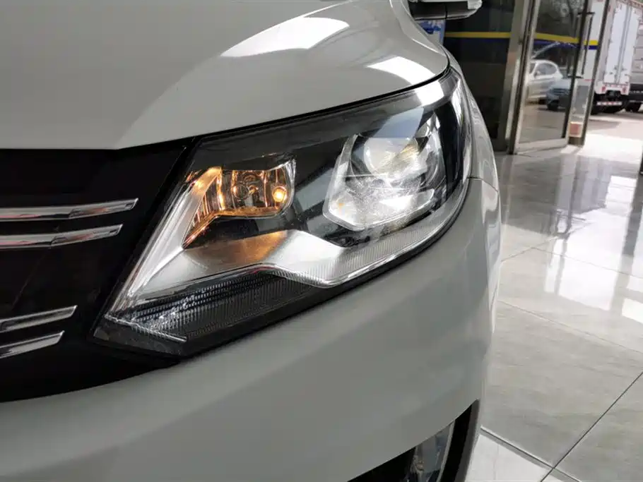 Volkswagen Tiguan 2016 Model 300TSI Automatic 2WD Luxury Edition фото 5