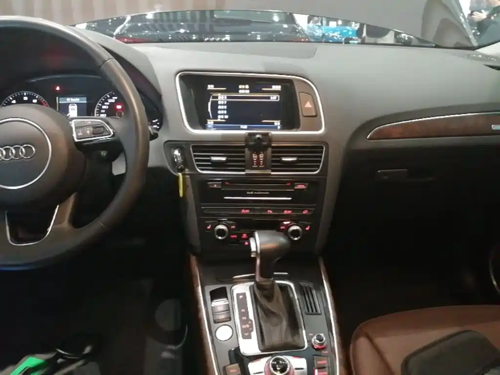 Audi Q5 2017 40 TFSI Comfort фото 13