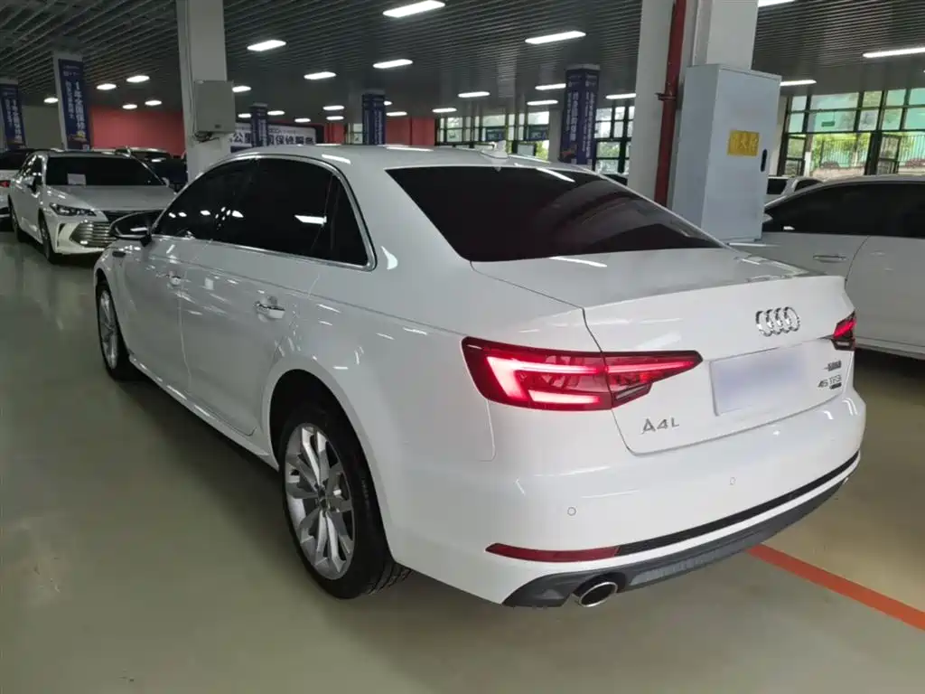 Audi A4L 2018 30th Anniversary 40 TFSI Fashion фото 5