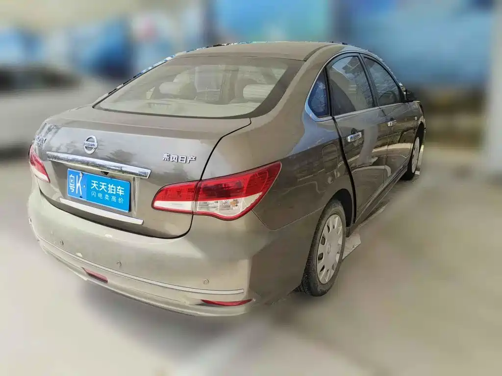 Фото 2 - Nissan Sylphy