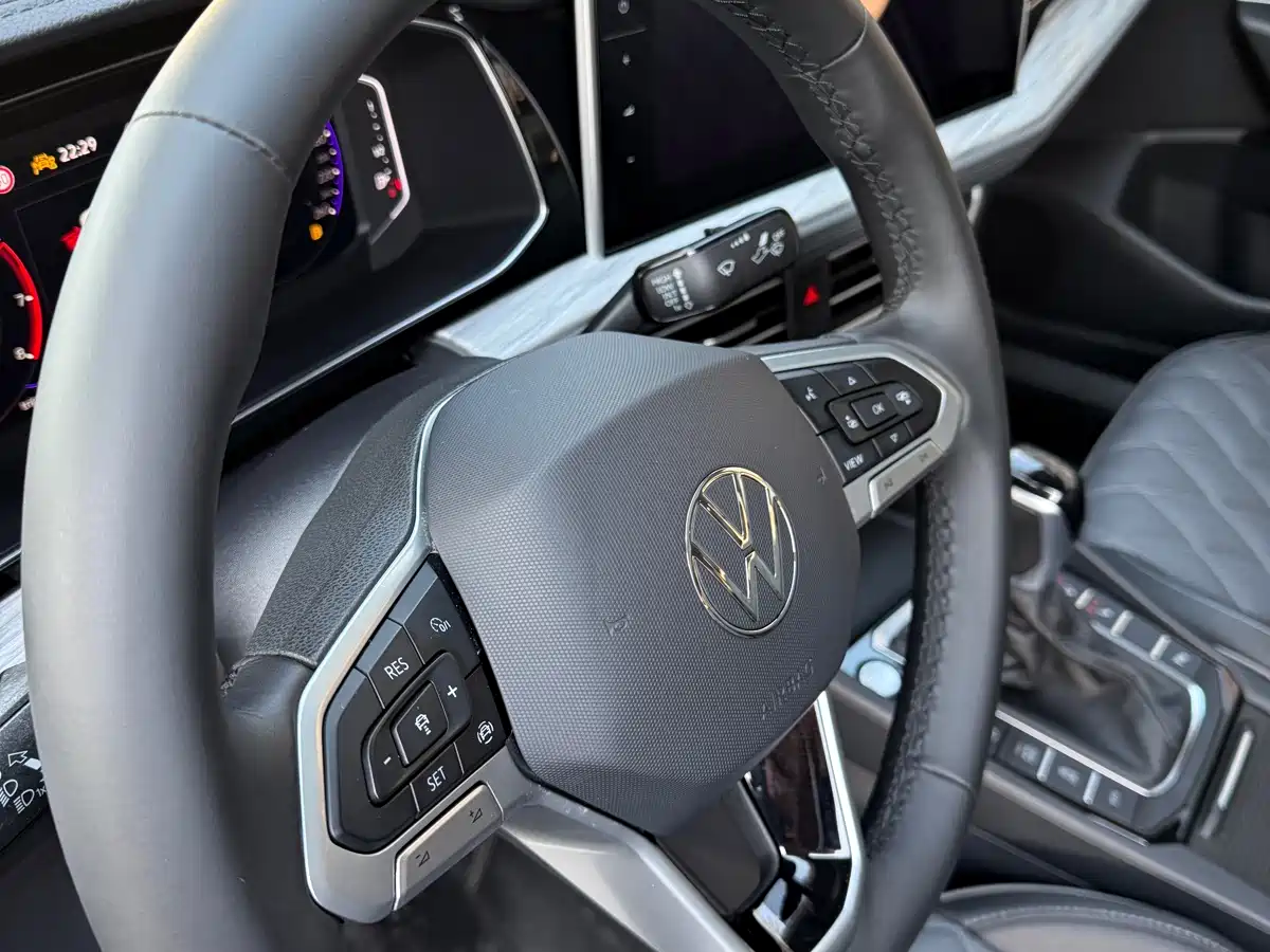 Volkswagen Sagitar 2023 280TSI DSG Surpass Plus Edition фото 11