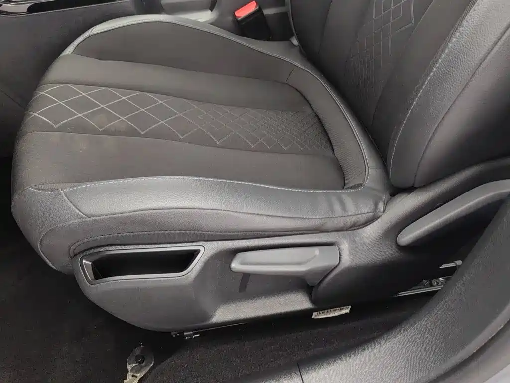 Фото 20 - Peugeot 308