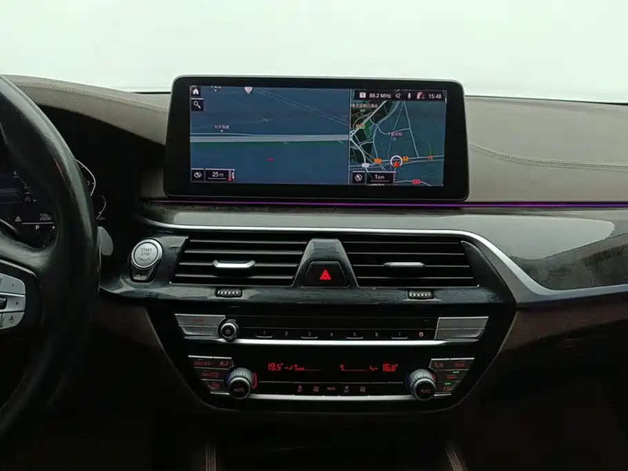 BMW 5 Series 2022 Model Second Facelift 525Li Luxury Package фото 13