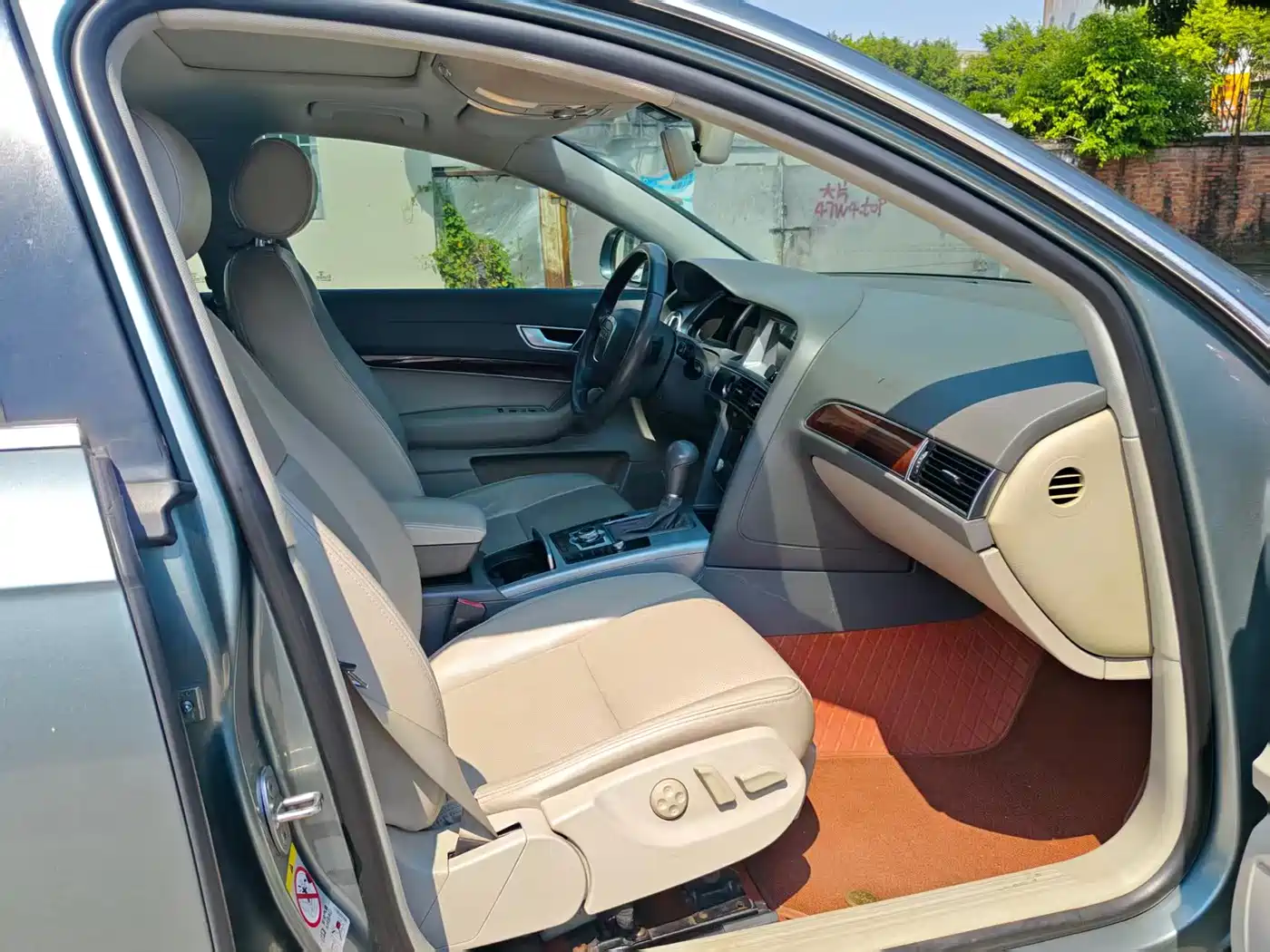 Фото 5 - Audi A6L
