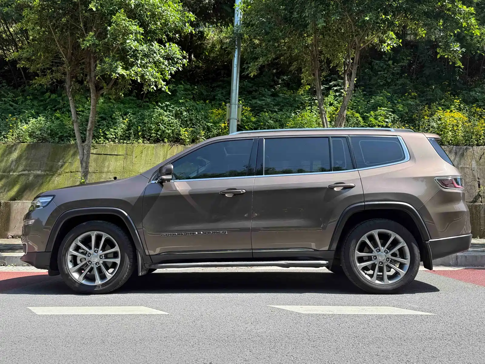 صورة 4 - Jeep Grand Commander