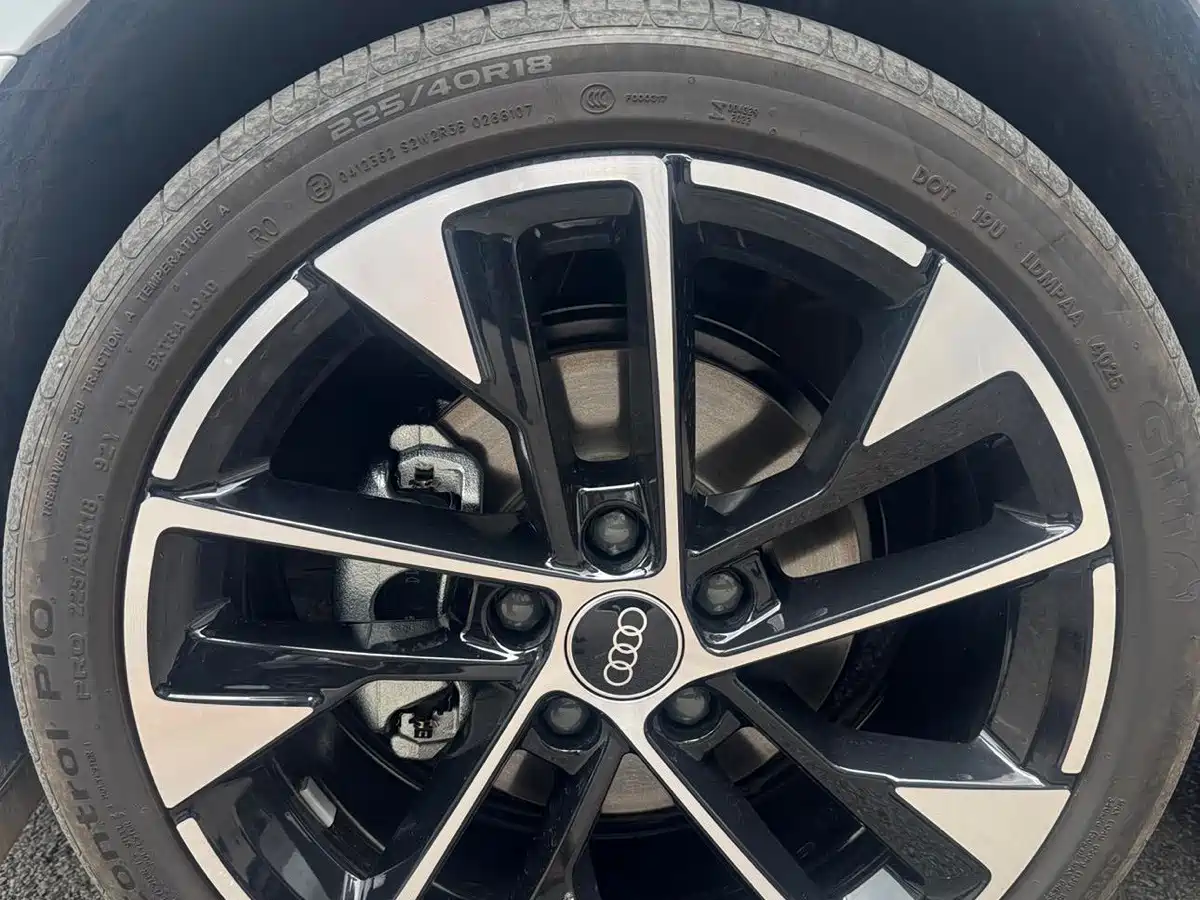 Audi A3 2026 2025 Sportback 35TFSI Flying Premium