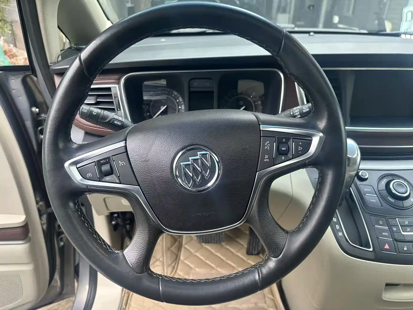 Buick GL8 2018 28T Luxury Model China VI фото 6