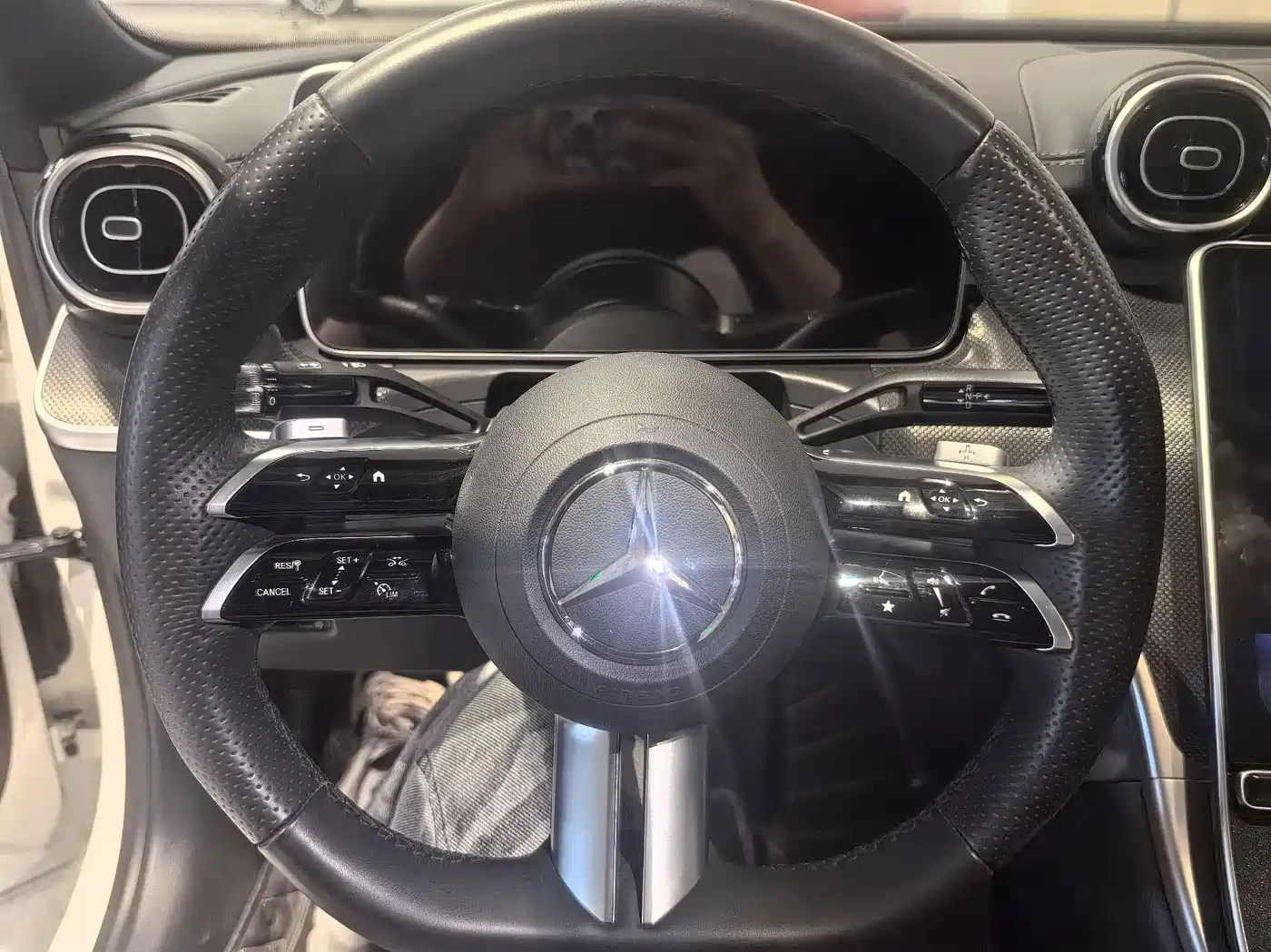 Mercedes-Benz C-Class 2023 C 200 L Sport фото 6
