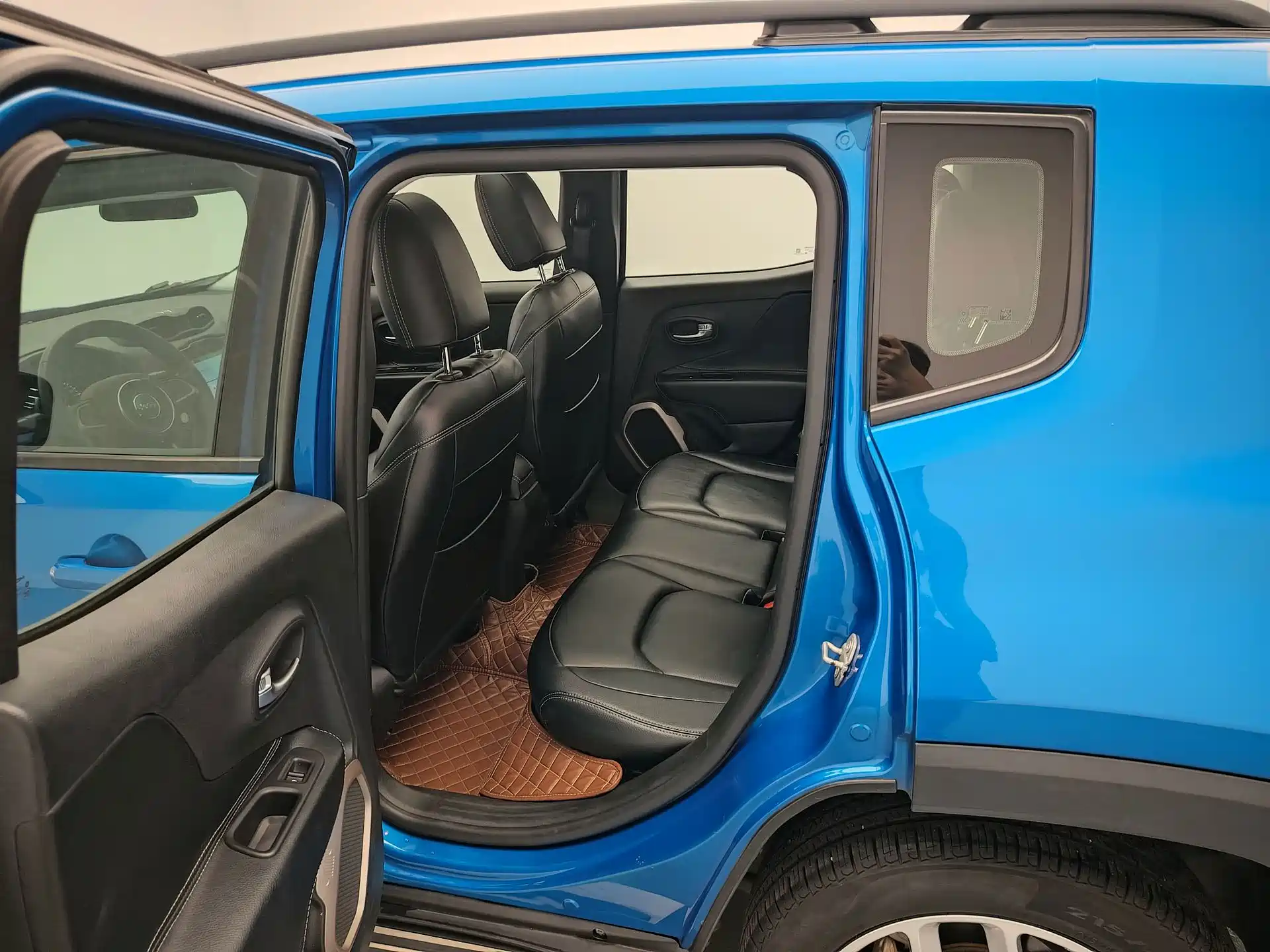 Photo 13 - Jeep Renegade