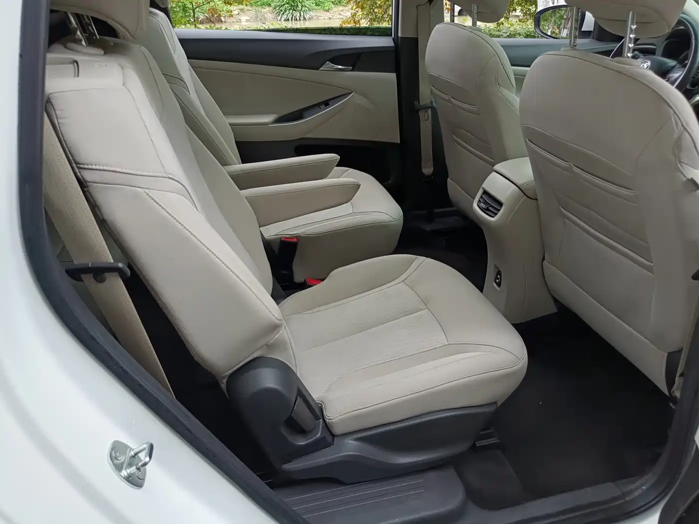 Buick GL6 2018 18T 6-Seater Elite фото 12