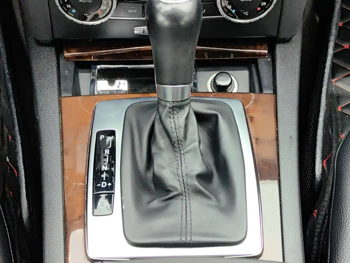 Mercedes-Benz C-Class 2013 C 260 CGI Elegance фото 17