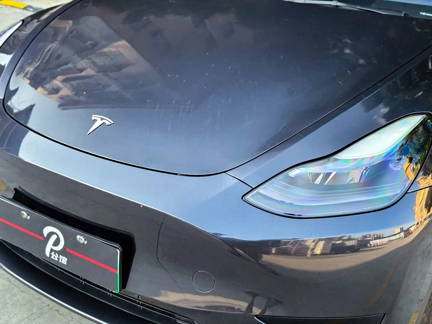 TESLA MODEL Y