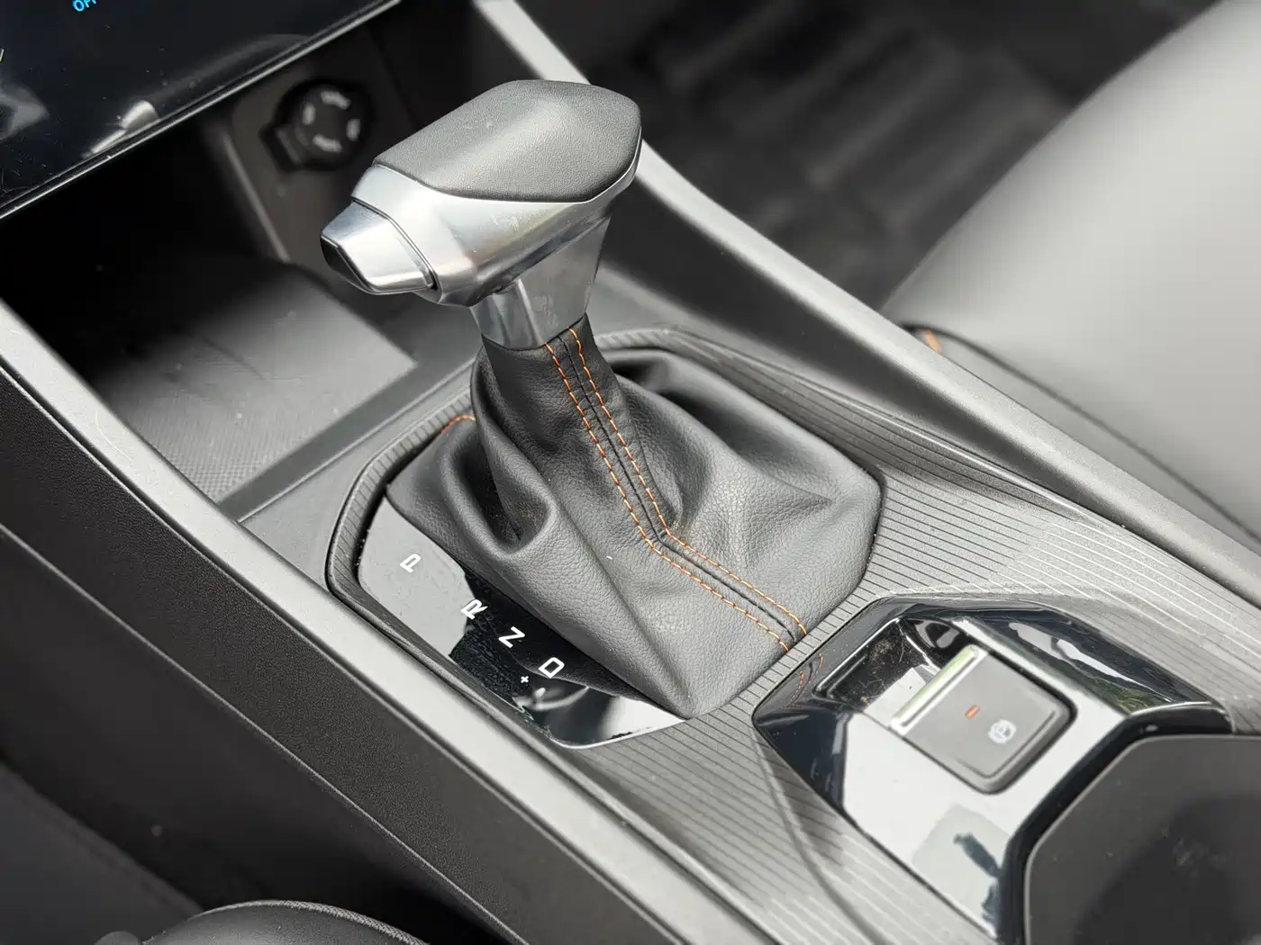 Dongfeng Aeolus Yixuan 2026 2025 1.5L Auto Luxury