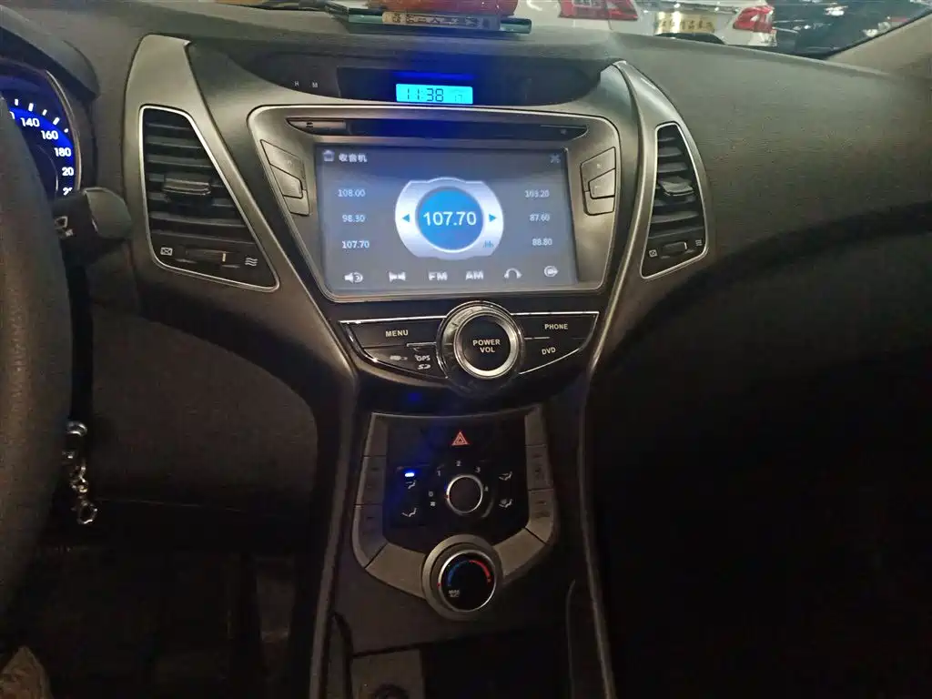 Hyundai Langdong 2012 1.6L Automatic Fashion фото 13