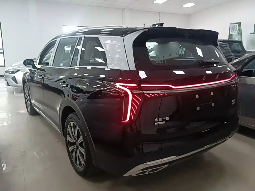 Photo 5 - Hongqi HS7 PHEV