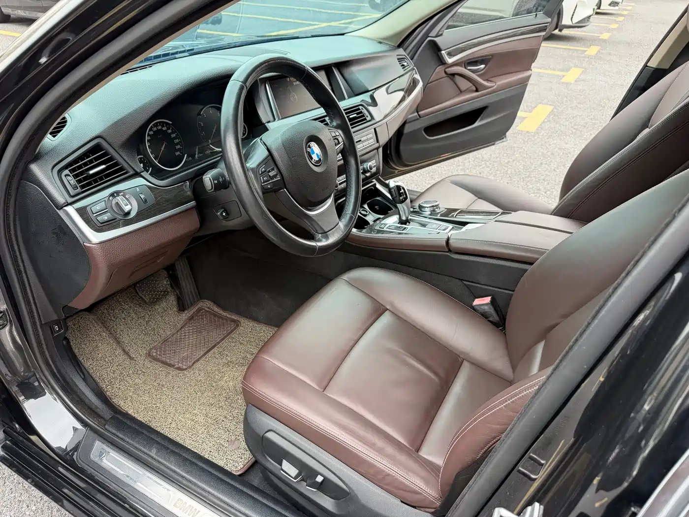 BMW 5 Series 2017 525Li Luxury Design Package фото 8