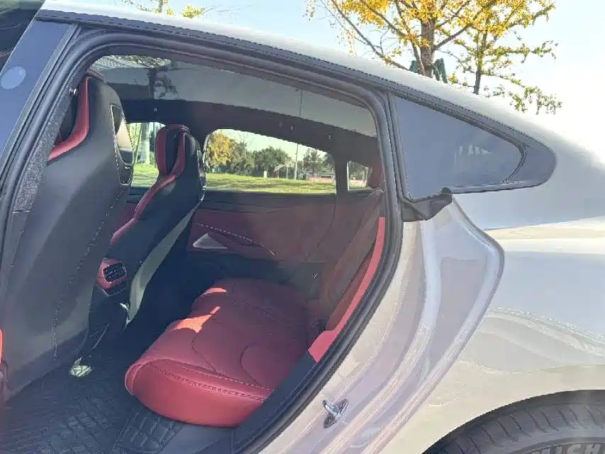 Xiaomi Auto Xiaomi SU7 2024 RWD Ultra Long Range Advanced Smart Driving Pro Edition фото 4