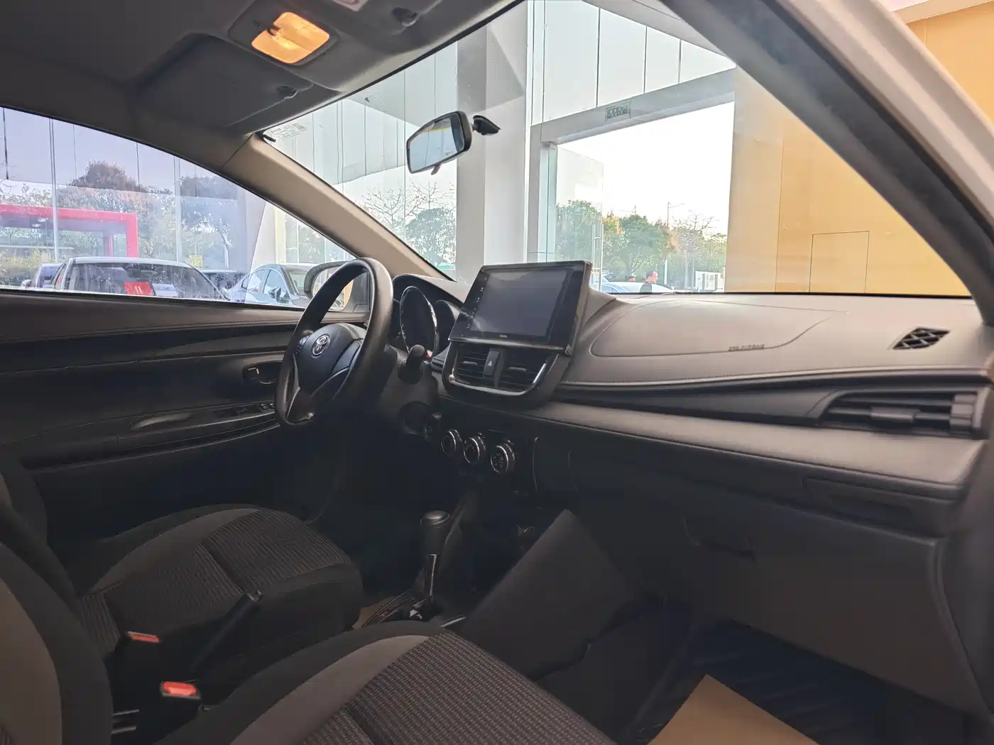 Toyota Vios 2022 1.5L 20th Anniversary Edition фото 30