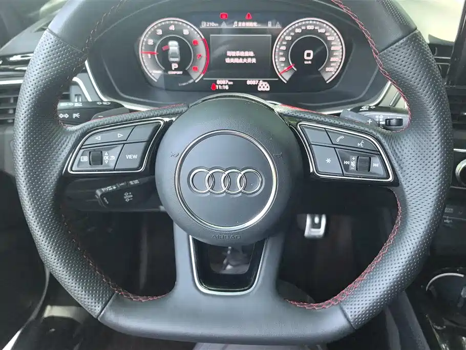 Audi A4L 2025 2 Million Celebration Edition 40 TFSI Luxury Dynamic фото 15