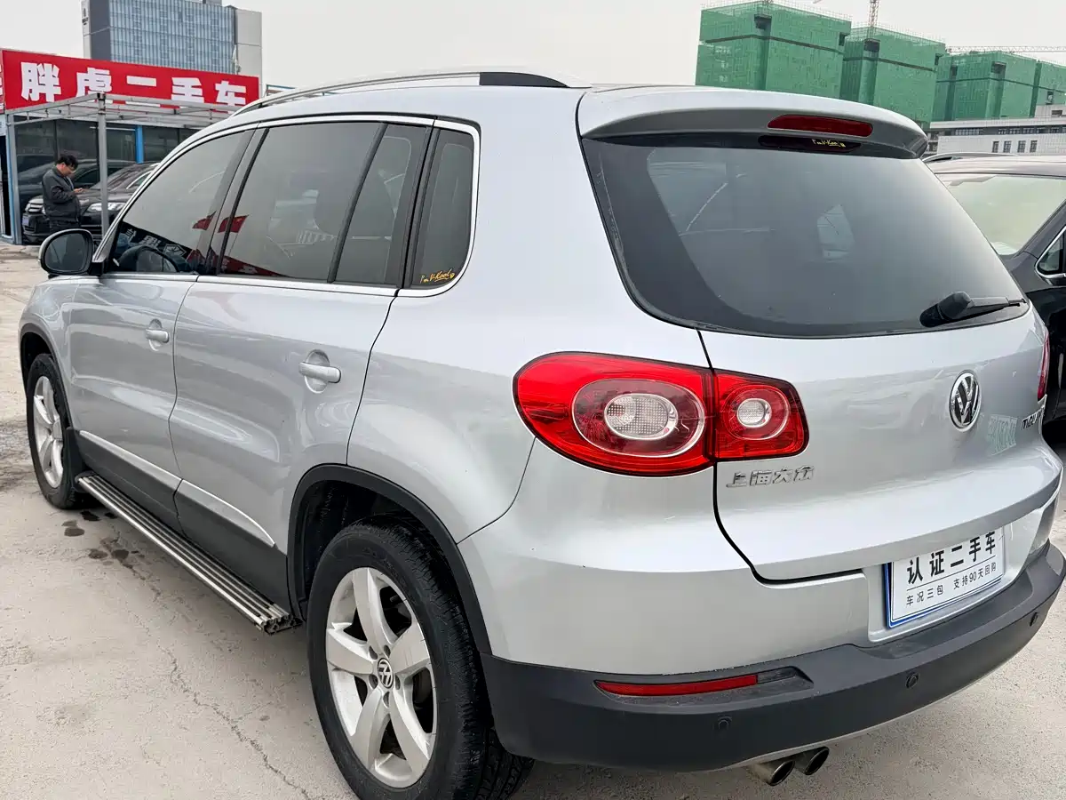 Volkswagen Tiguan 2010 1.8TSI Automatic 2WD Elite фото 6
