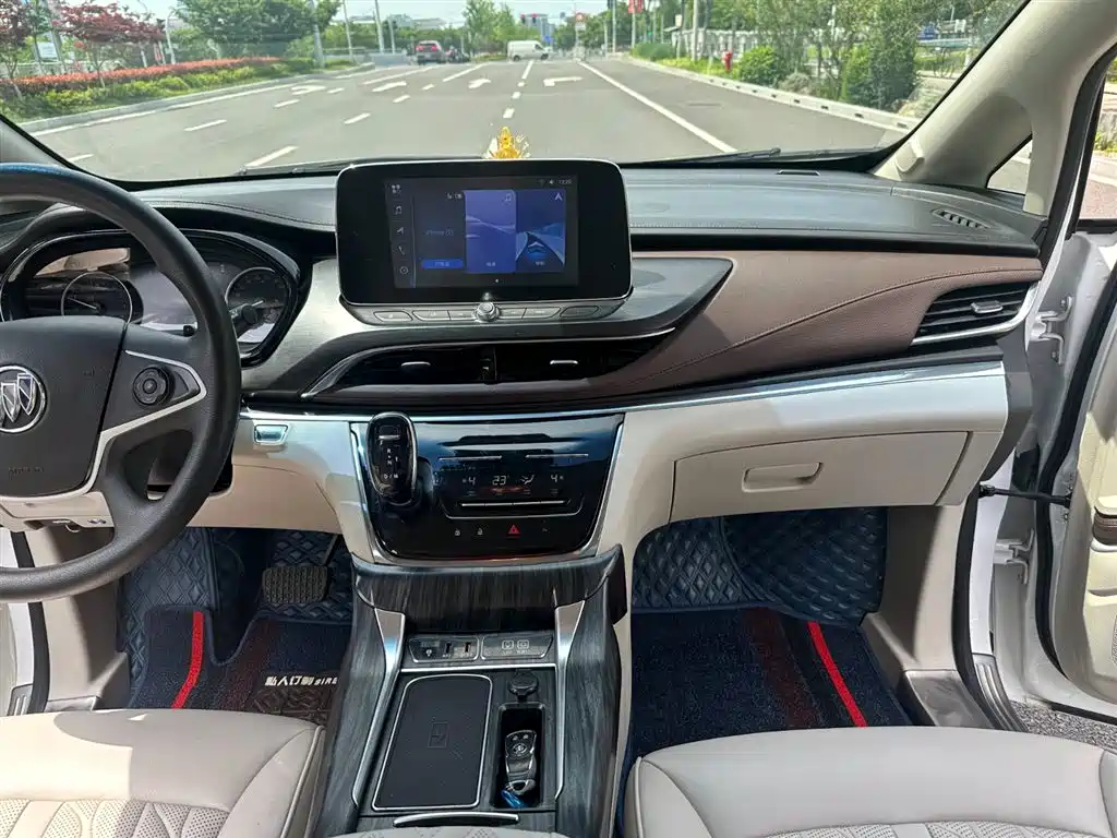 Buick GL8 2021 Land Business Class 652T Comfort фото 7