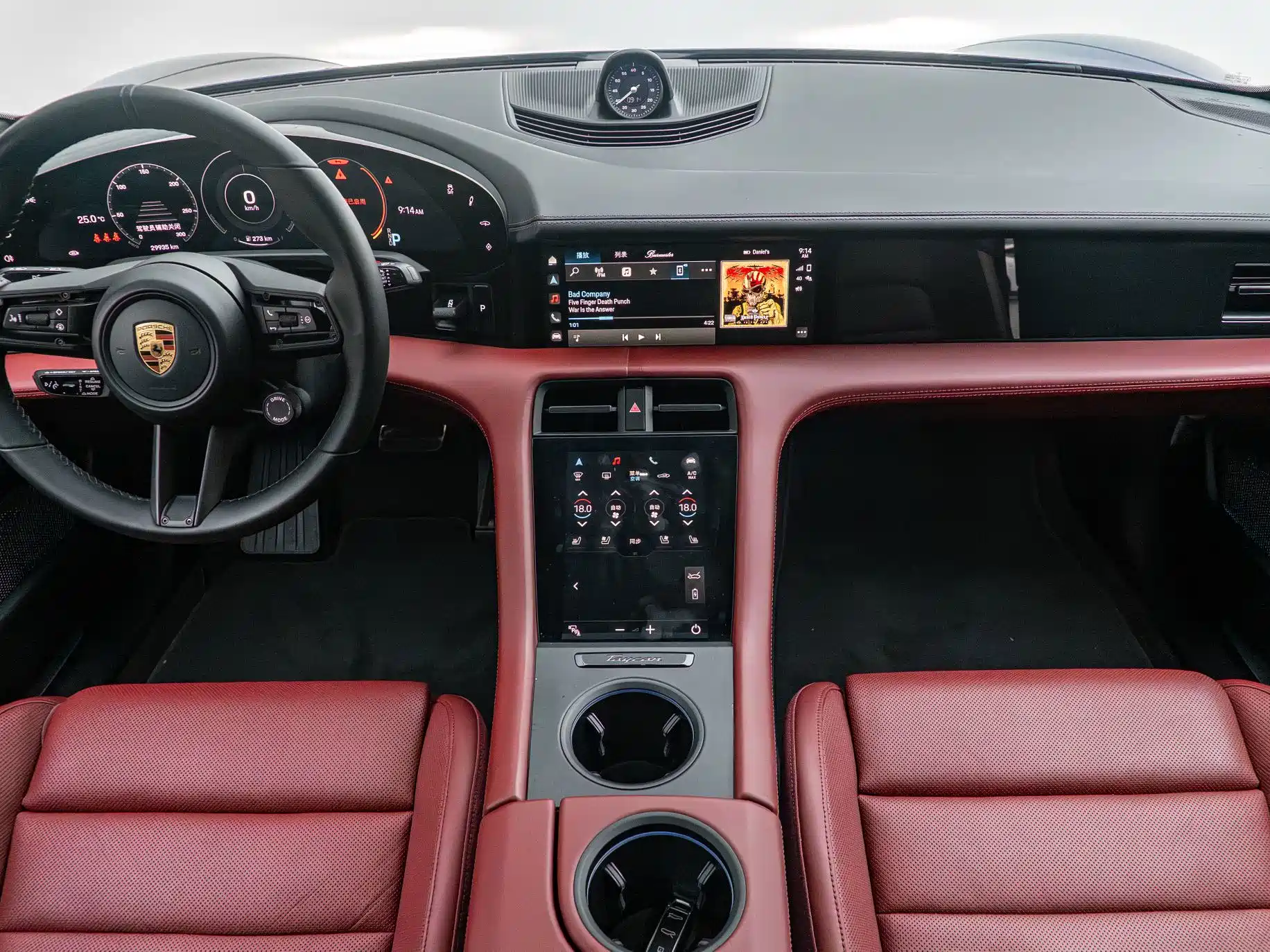صورة 19 - Porsche Taycan