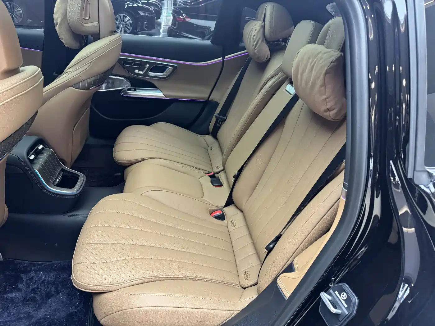 Mercedes-Benz E-Class 2024 Model E 300 L Luxury фото 11
