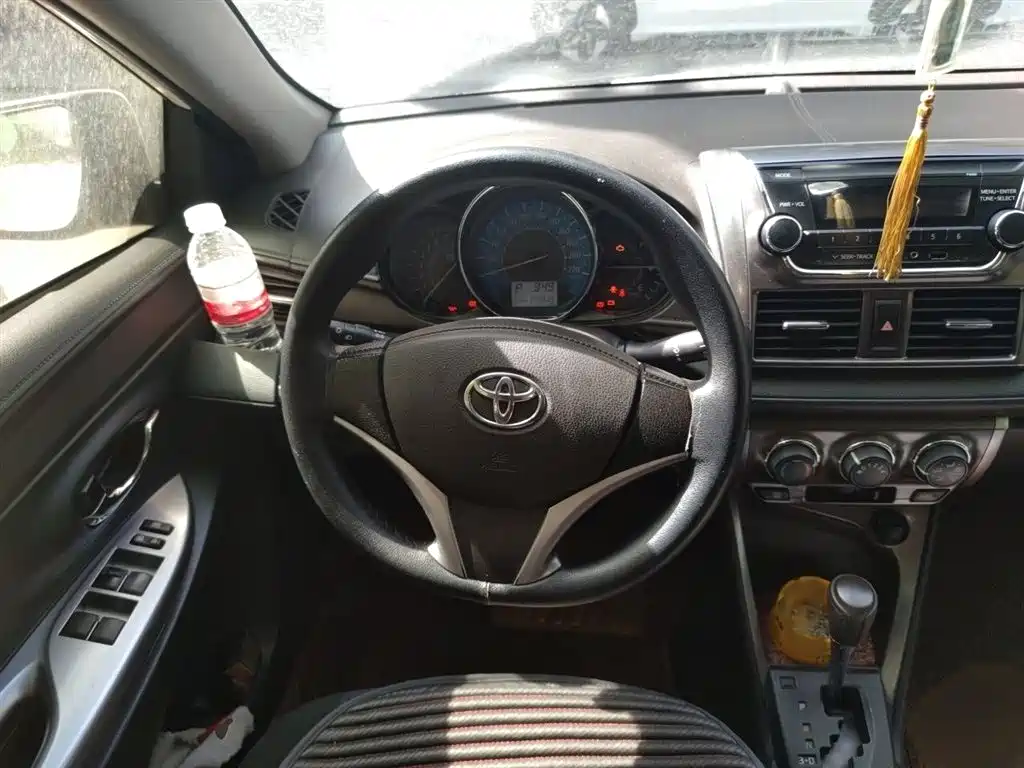 Toyota YARiS L Zhi Xuan 2015 1.5E Auto Charming Edition фото 3