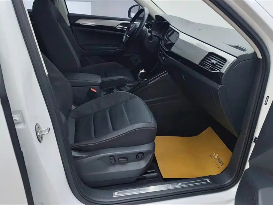 Volkswagen Tayron 2022 330TSI 2WD Luxury Smart Connect Edition фото 8