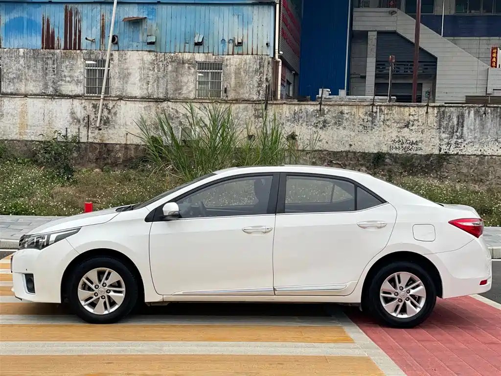 Toyota Corolla 2017 1.2T CVT GL-i фото 15