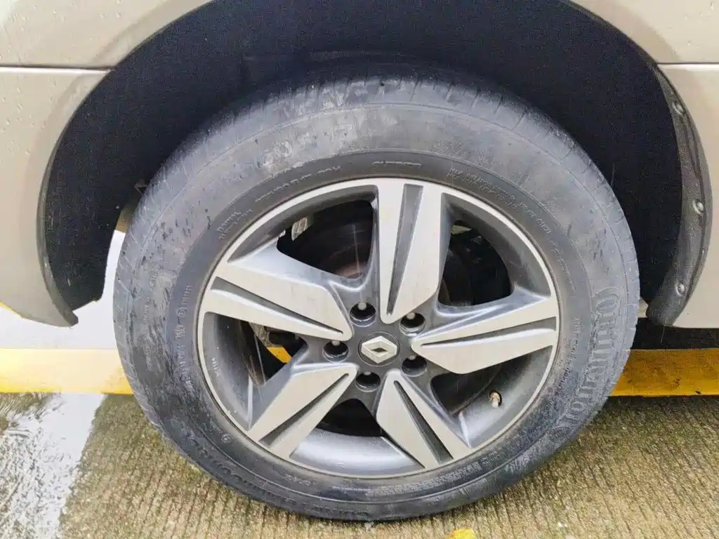 Renault Koleos (Import) 2013 2014 2.5L 4WD Comfort Edition