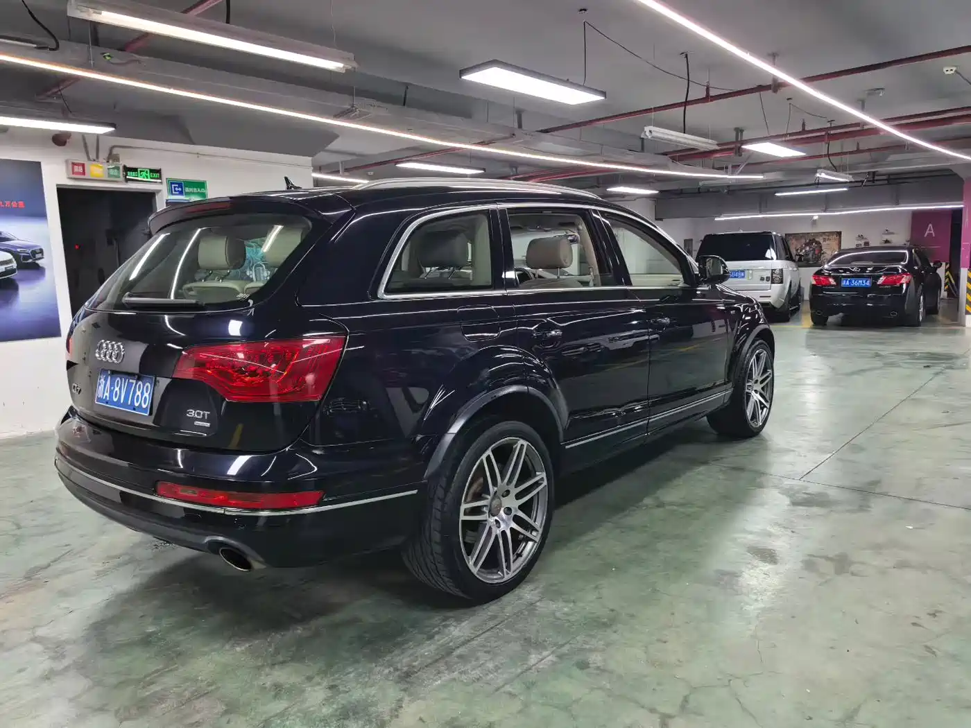 Фото 3 - Audi Q7