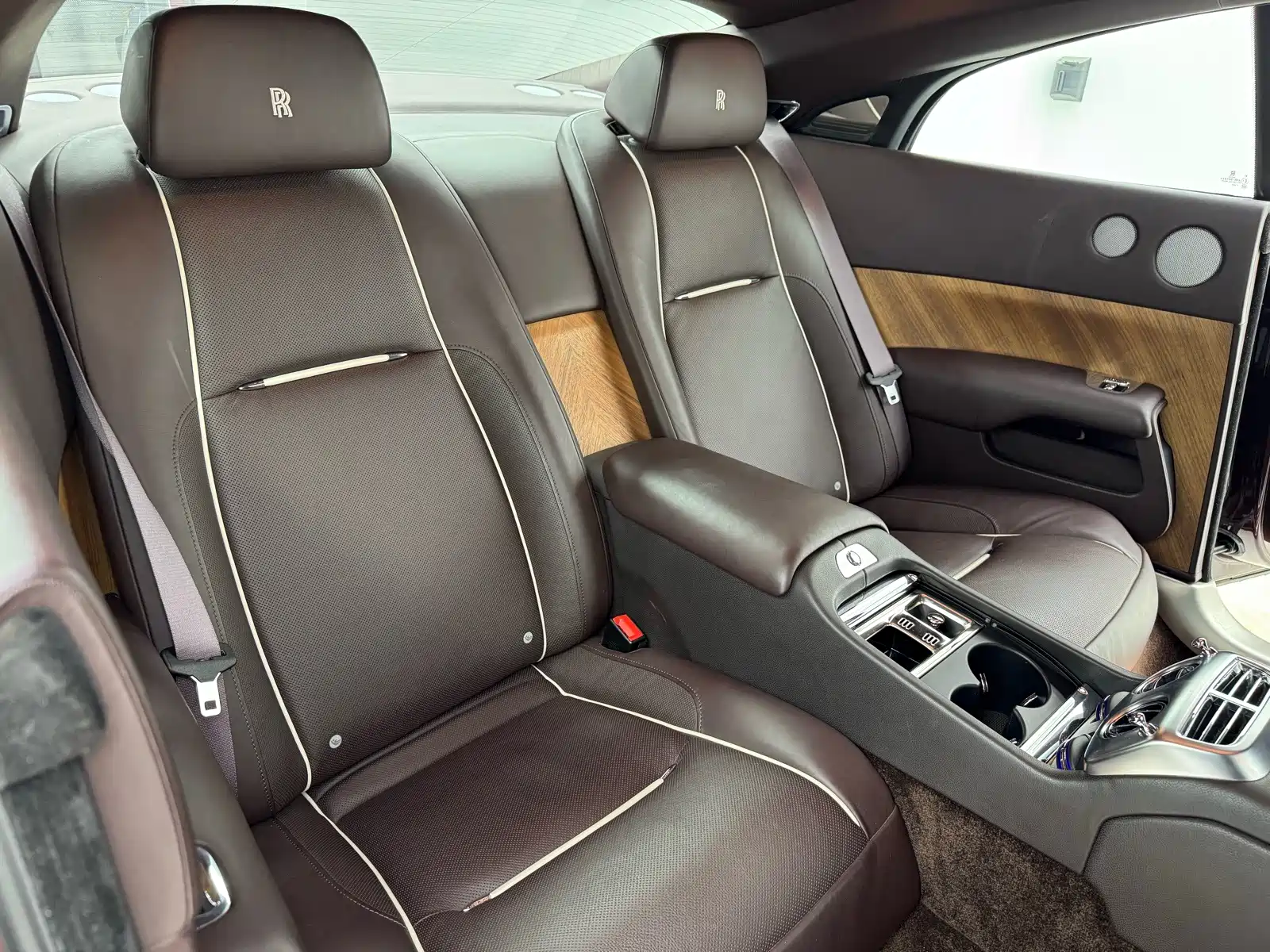 Фото 23 - Rolls-Royce Wraith