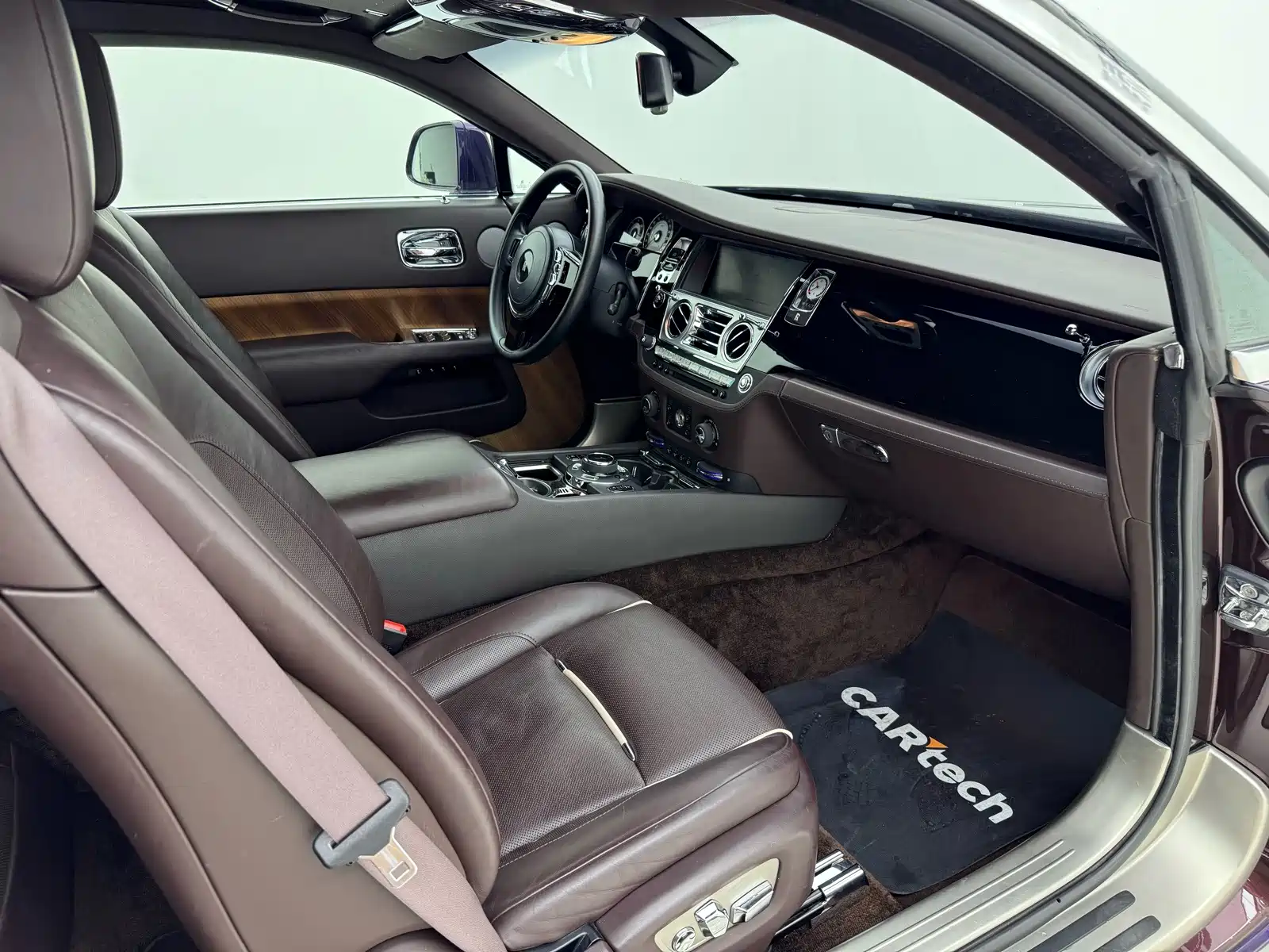 Фото 15 - Rolls-Royce Wraith