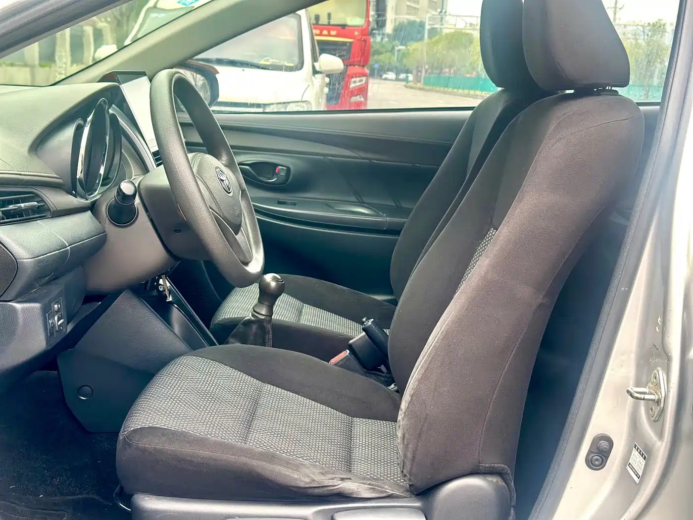 Toyota Vios 2016 1.5L Manual Zhi Zhen Xing Yao Edition фото 9