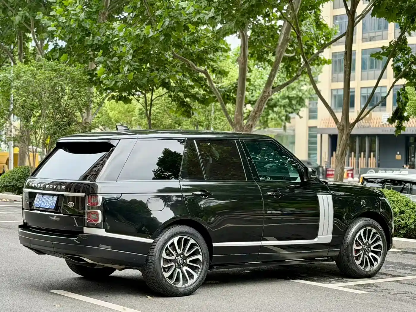Land Rover Range Rover 2017 3.0 SC V6 Vogue фото 9