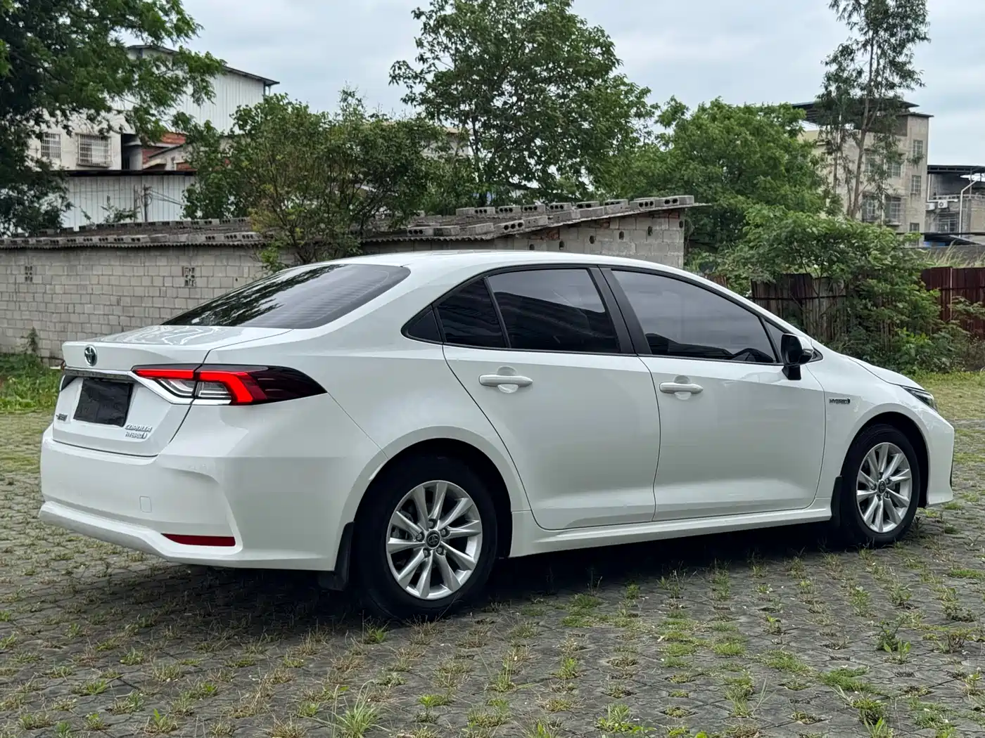Toyota Corolla 2023 1.8L Smart Hybrid Dual Engine Elite Edition фото 4