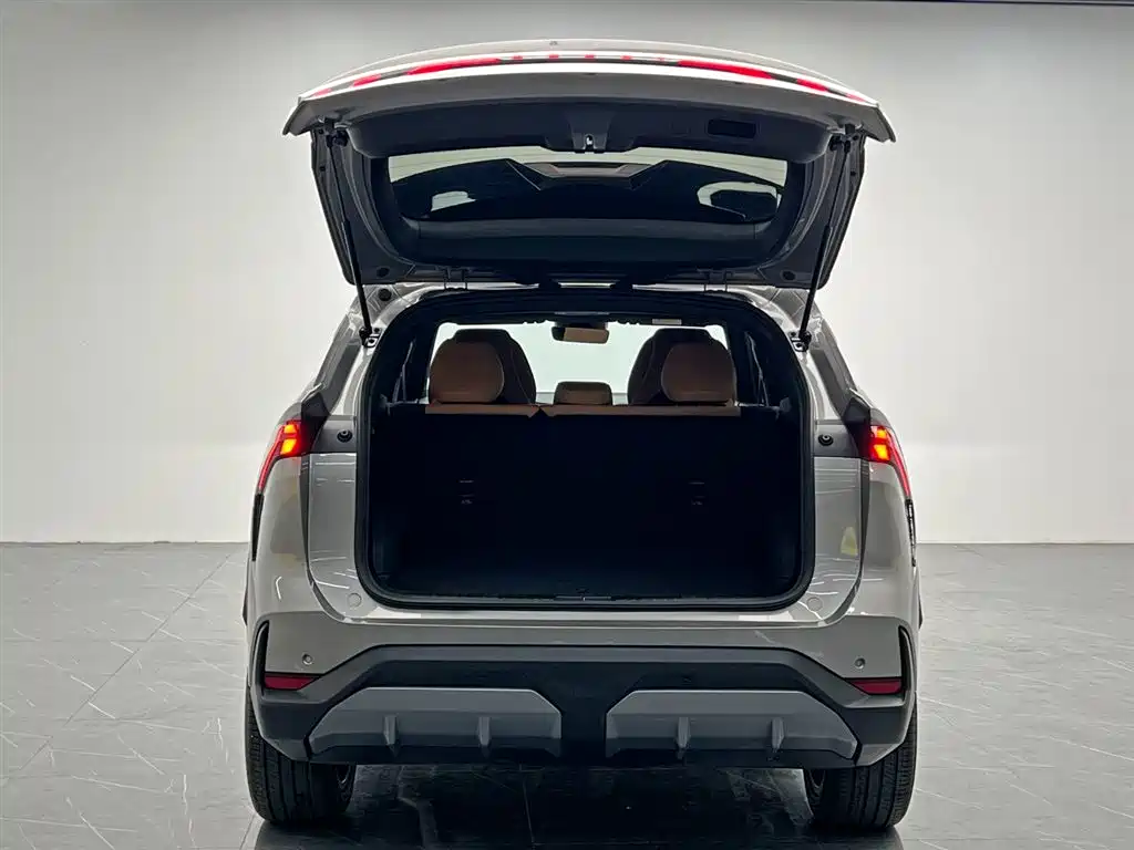 Geely Galaxy Galaxy L7 2024 1.5T 115km PLUS Soaring Dragon Edition фото 11