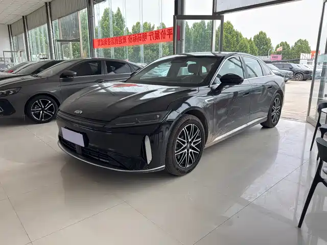 Chery Fengyun Fengyun A9L 2025 Model 260 Extended Range Premium Edition