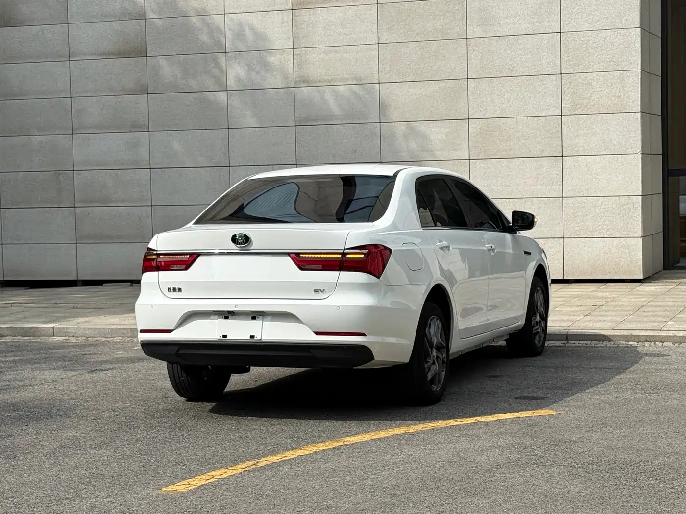 BYD Qin New Energy 2019 Long Range Edition Premium фото 19