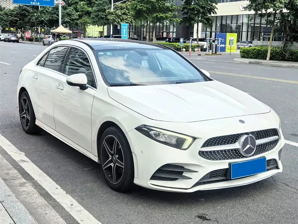 Mercedes-Benz A-Class 2020 A 200 L Sport Sedan фото 3
